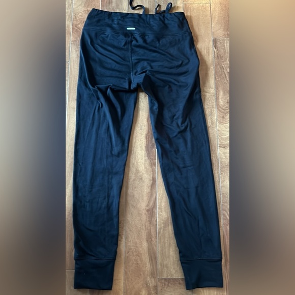 AERIE💫Women’s Black Chill.Play.Move Workout Pants - Picture 3 of 9